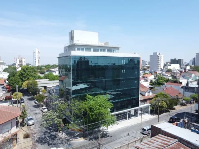 Veterinarios examinando ganado Veterinarios examinando ganado